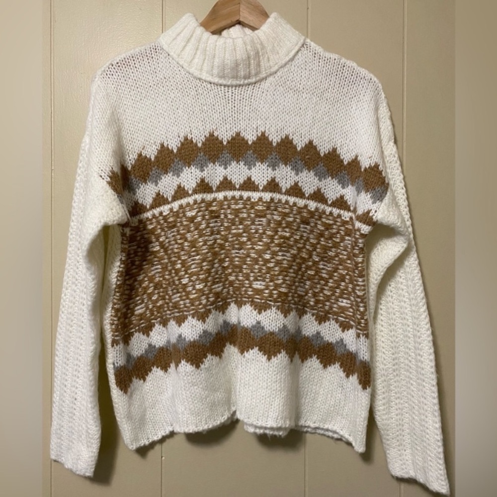 Knox Rose Cream and Brown Patterned Turtleneck Sweater